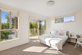 Spacious Double Ensuite Room in Revesby - Seconds to Shops